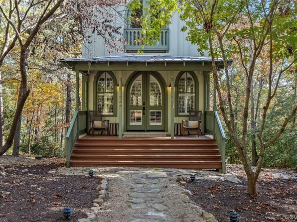 11 Spring St, Irvington, VA 22480