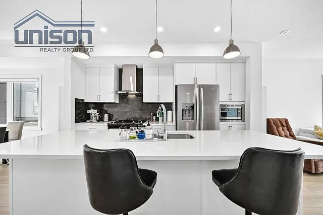3 bed, 2.5 bath, 1650 sqft, $3,800 — Photo 4