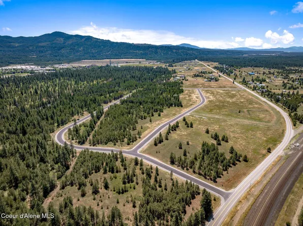 13 Asulkan St, Athol, ID 83801