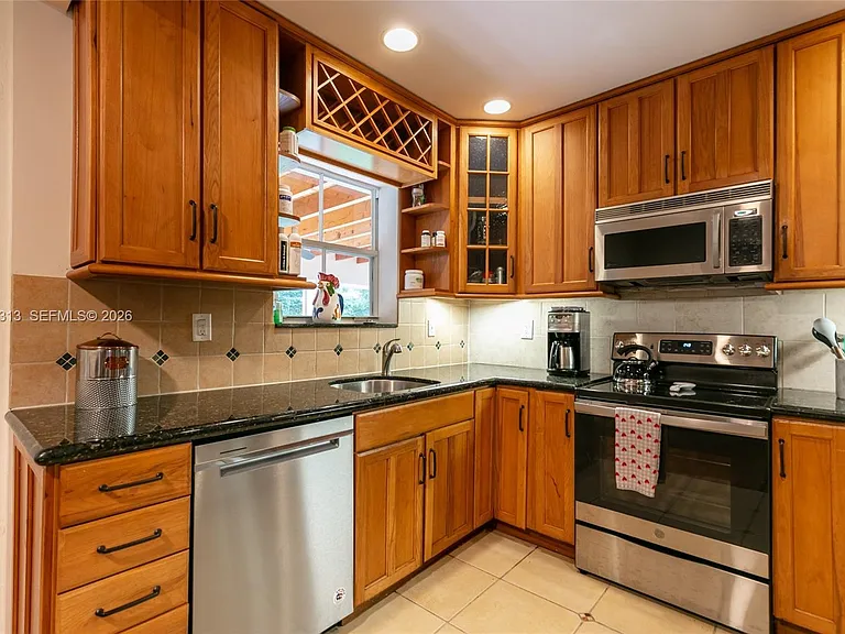 5760 SW 51st St — Photo 14