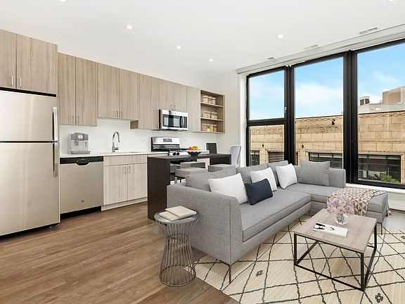 4th image of 1962 N Milwaukee Ave #1
