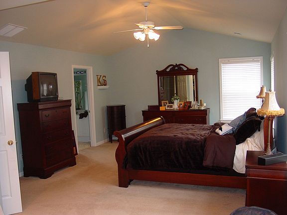 Master Suite w/sitting room