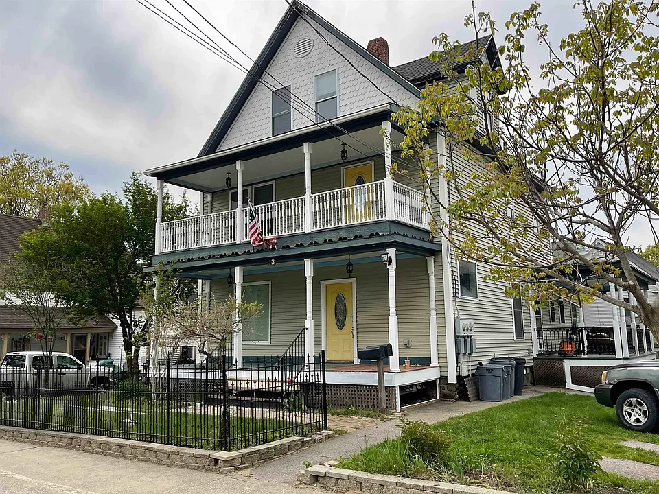13 Arch St