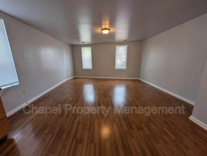 1 bed, 1.0 bath, 600 sqft, $1,200 — Photo 2