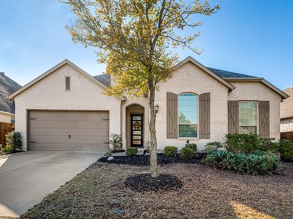 5th image of 3921 Redbud Dr