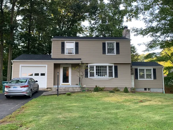 156 Russo Dr, Hamden, CT 06518