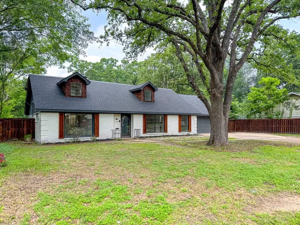 2008 Dartmouth Ln, Corsicana, TX 75110