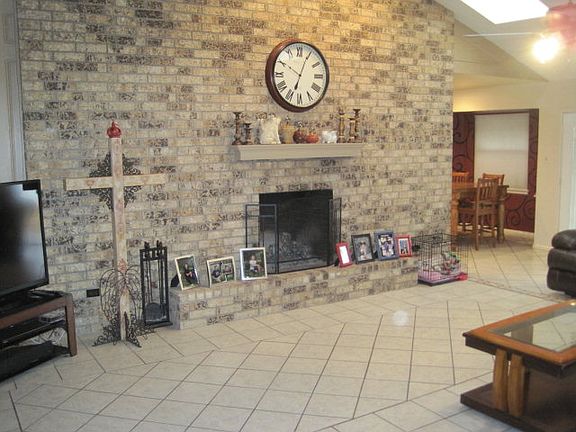 2nd image of 8 Placid Ct