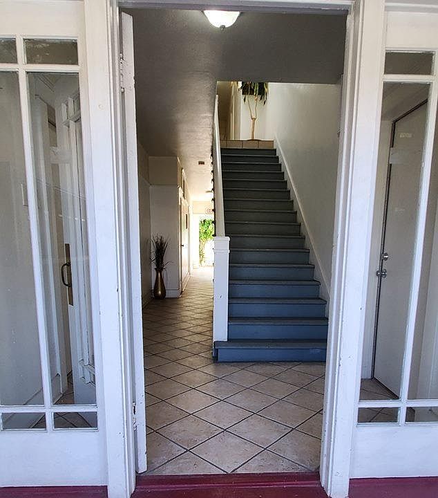2nd image of 1010 E 2nd St #X1