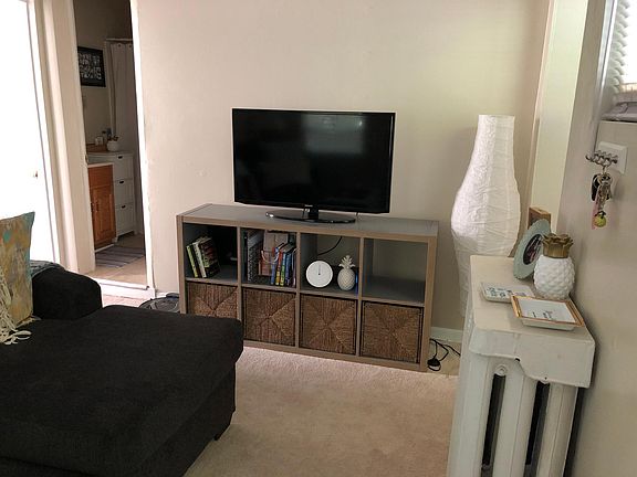 5th image of 210-2 E Howell Ave Floor 1