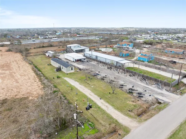 1014 23rd St, San Leon, TX 77539