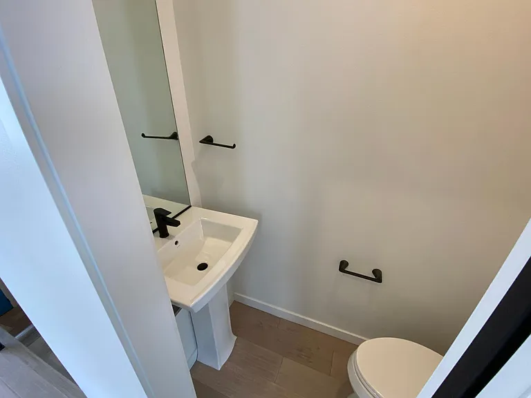 1920 Hooker St #6 — Photo 6