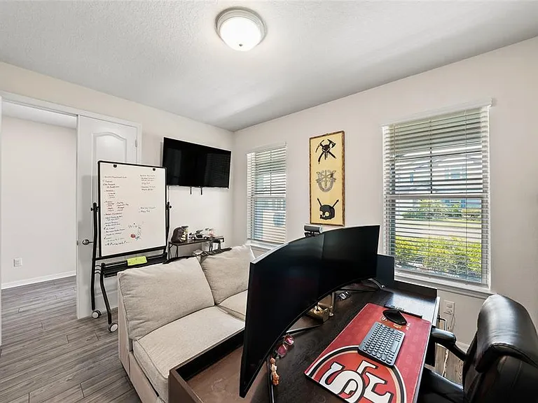 10913 Green Harvest Dr — Photo 8