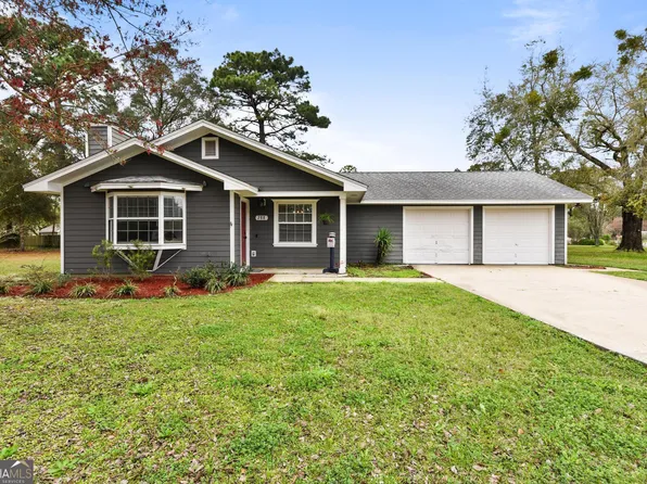 288 Mallard Pointe Dr, Woodbine, GA 31569