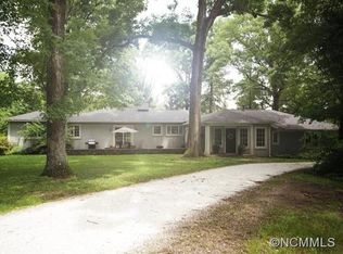 2 White Oak Rd, Asheville, NC 28803