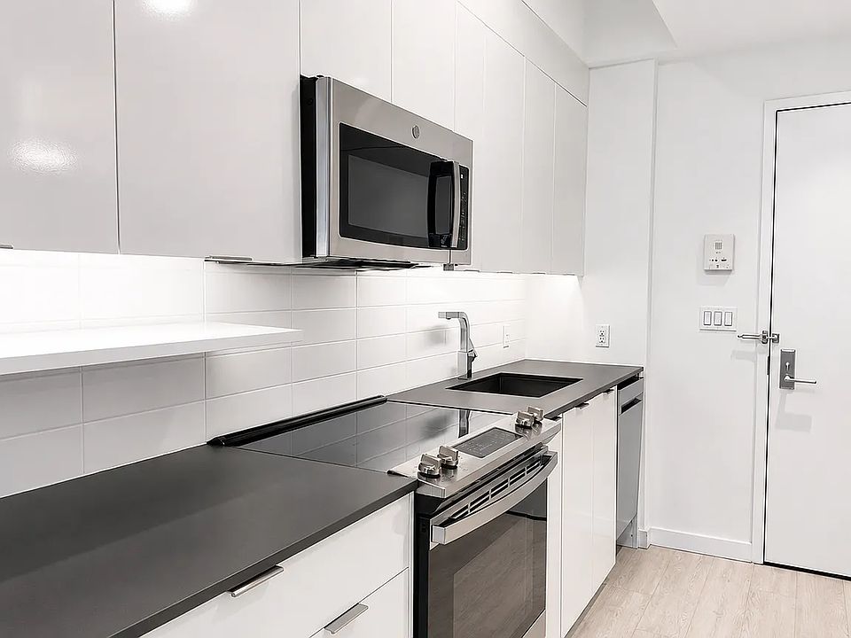 1st image of 22 Chapel St APT 14K