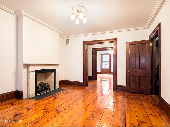 3rd image of 79 Jane St APT 2