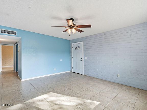 5th image of 4922 W De La Canoa Dr