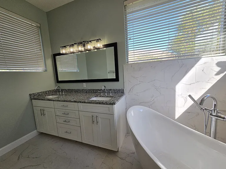 102 Grove Isle Blvd — Photo 25