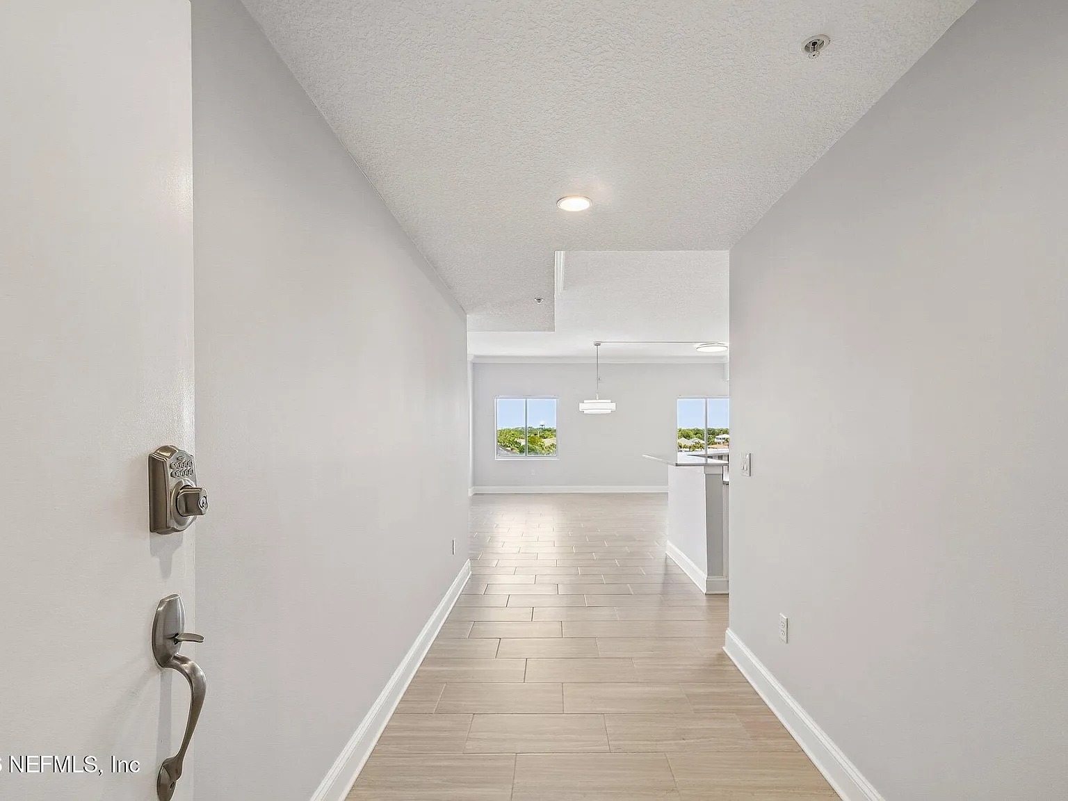 2 bed, 2.0 bath, 1730 sqft, $4,200 — Photo 4