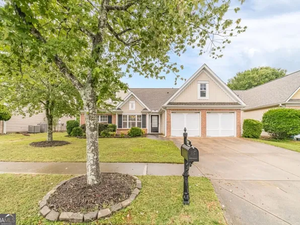 2463 Walnut Tree Ln, Buford, GA 30519
