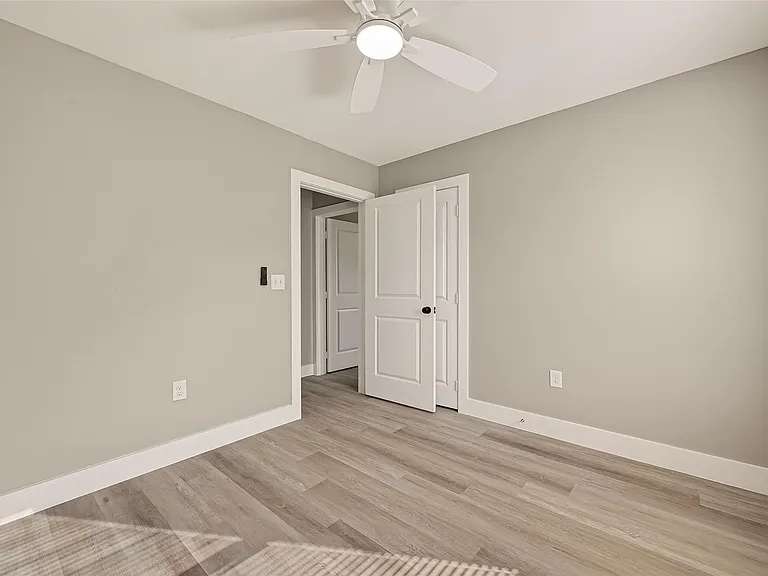 3527 La Retama Dr — Photo 22