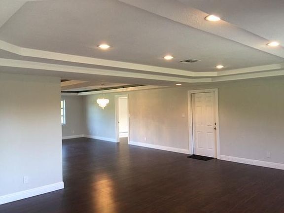 5th image of 17600 SW 59th Ct