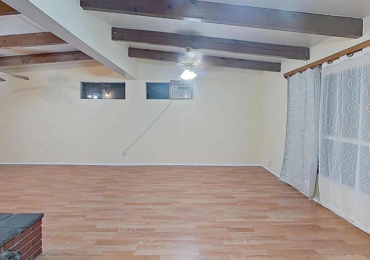 Beautiful 3b/2b Home In Wast Palmdale - Move In Ready! — Photo 3