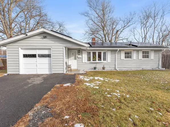 44 Hobson St, Brockton, MA 02302