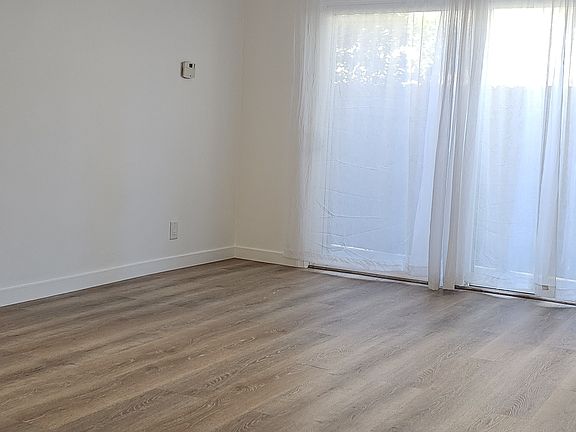 Living room / Patio doors