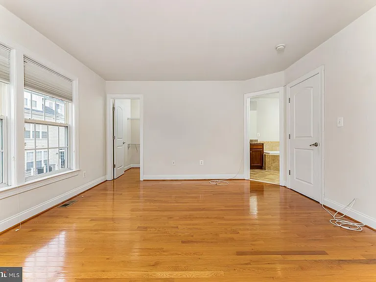 8032 Reserve Way — Photo 19