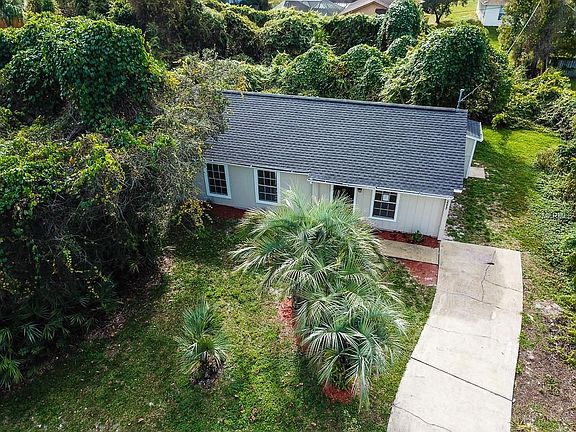 3rd image of 3223 S Dorchester Dr