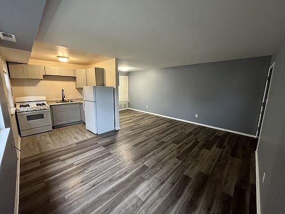 4th image of 3921 Maine Ave #A1