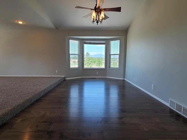 940 W Red Oaks Dr — Photo 16