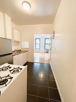 Rented by Urban Real Estate Inc | media 44