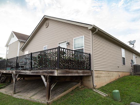 4th image of 108 Minuteman Dr