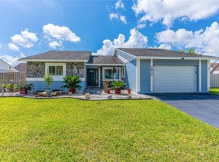 1614 N Goldeneye Ln, Homestead, FL 33035