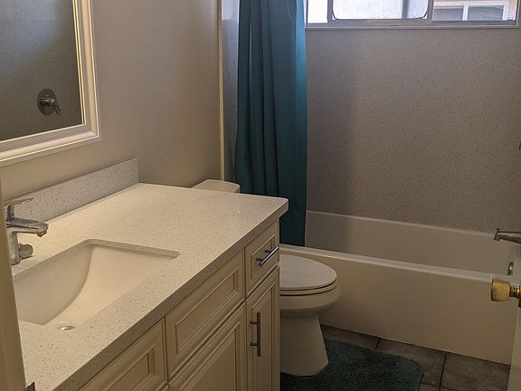 4th image of 1295 Manchester Dr #3