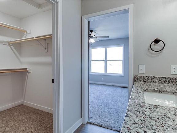 5th image of 3105 Carlisle Ct