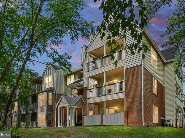 12152 Penderview Ter APT 1322, Fairfax, VA 22033
