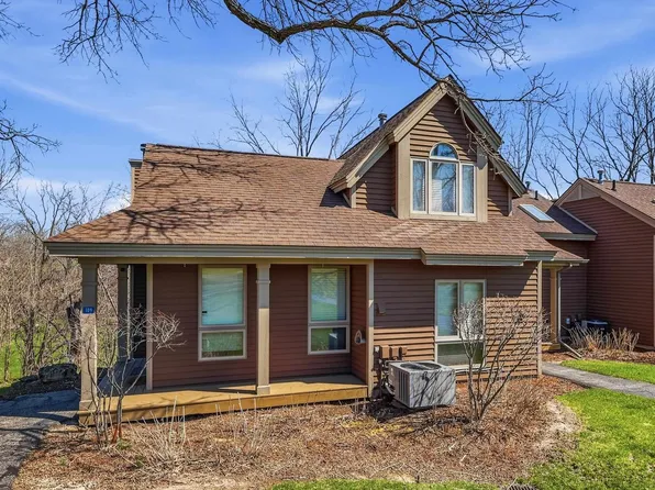 109 Walnut Hill Dr, Galena, IL 61036