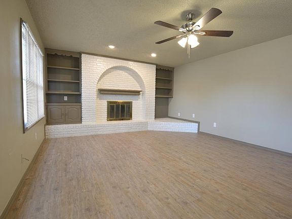 4th image of 4940 7th St