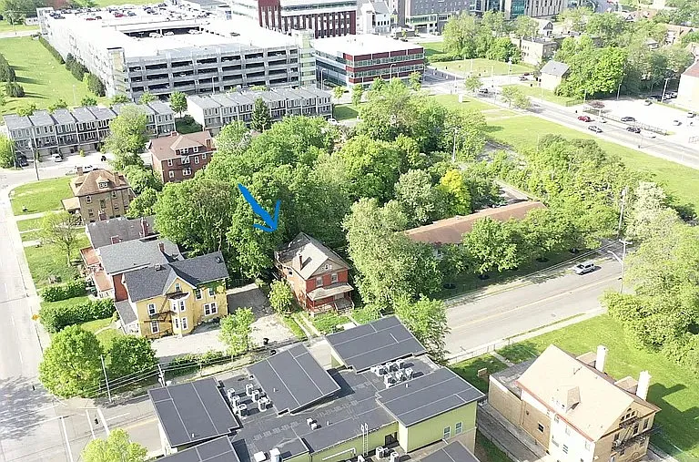 Building Photo - 441 Rockdale Ave #2