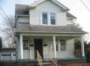 2725 Schneider Rd, Toledo, OH 43614