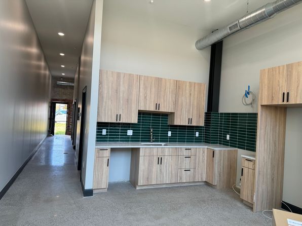 603 E Milwaukee Ave #103