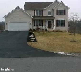 314 Carrington Dr, Falling Waters, WV, 25419