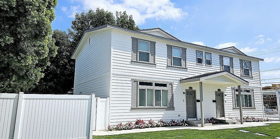 1st image of 18635 E Pearl Ave