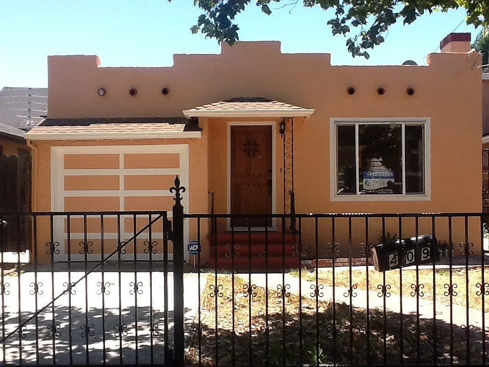 409 Jackson Ave photo 1