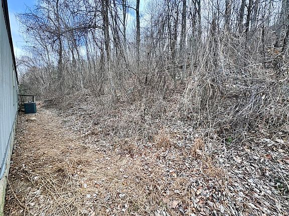 4th image of 1127 Sussex Rd