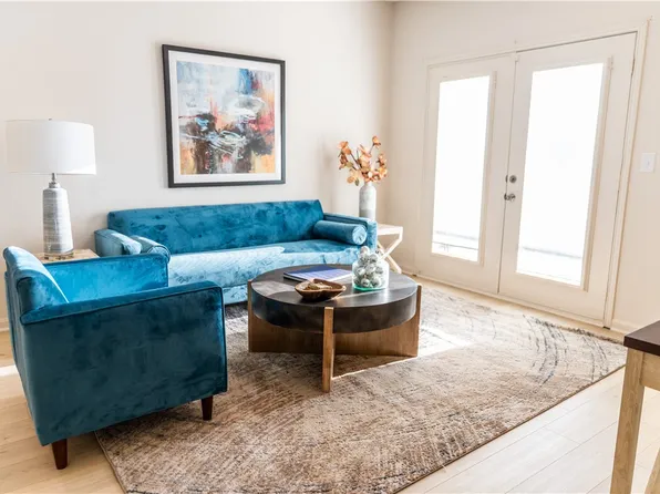 3297 S College St APT B104, Auburn, AL 36830